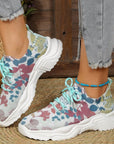 Casual mesh sneakers with ergonomic sole and floral details