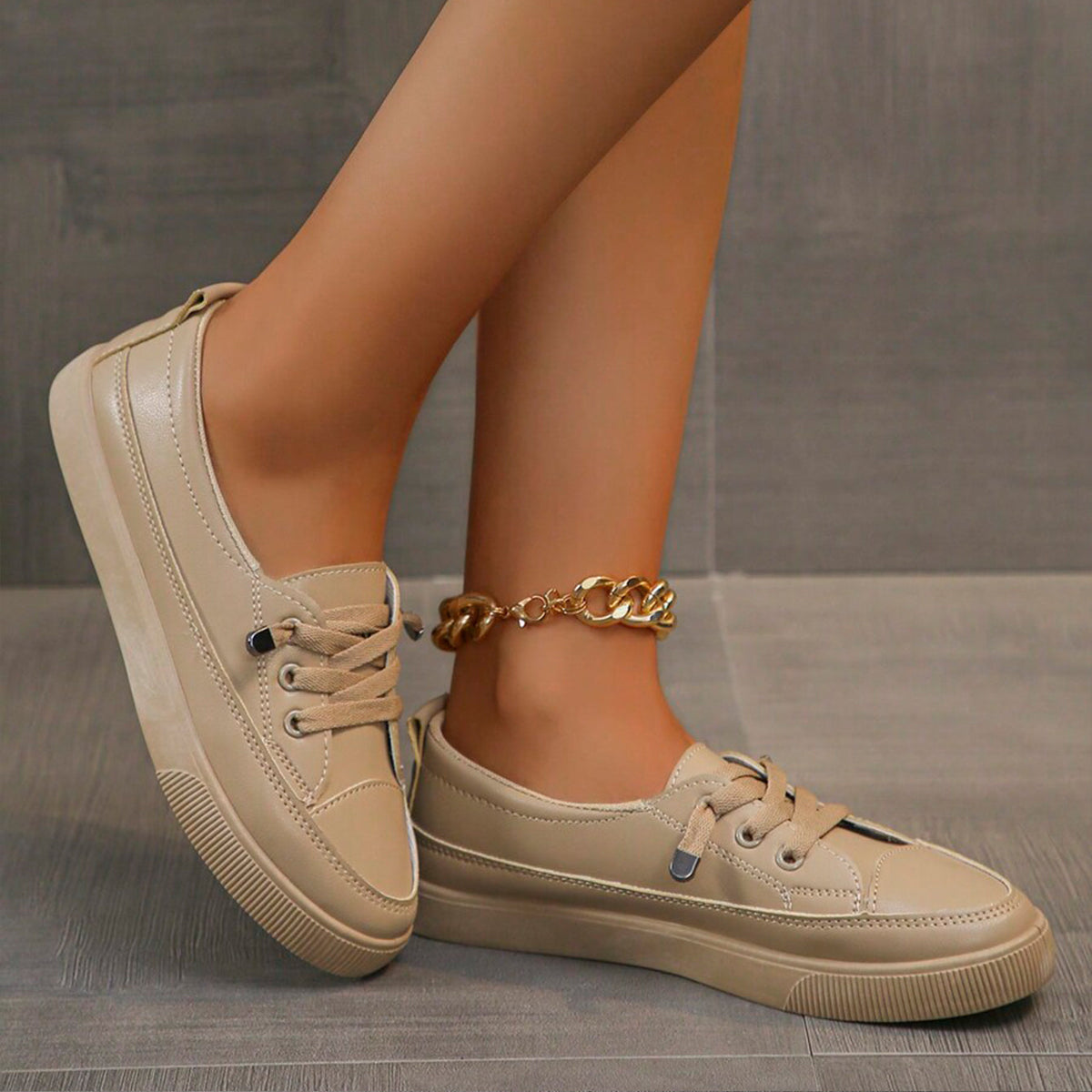 Elegant Women's Slip-On Sneakers – Stylish &amp; Comfortable