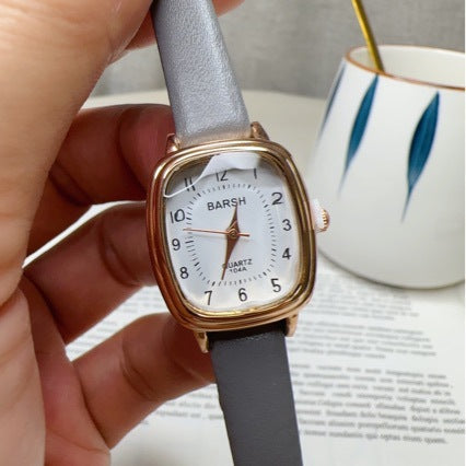 Trendy Leather Band Women’s Watch