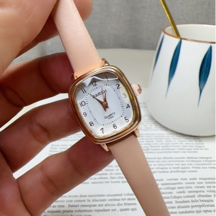 Trendy Leather Band Women’s Watch