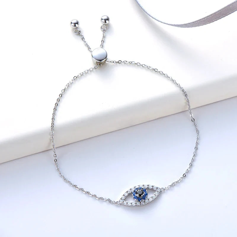 Elegant Eye Moissanite Bracelet