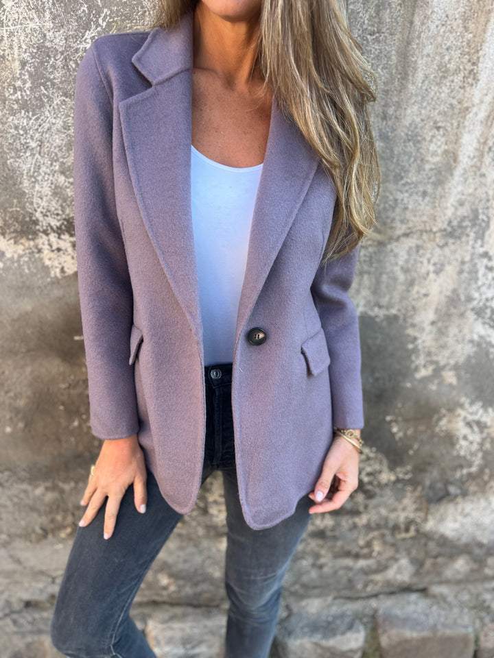 Minimalist Modern Edge Office Blazer